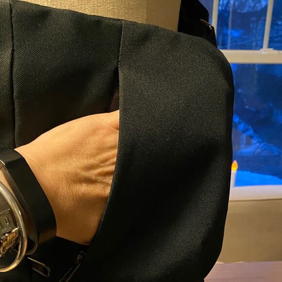 Black Canvas Unisex Crossbody Bag - Picture 9 of 11